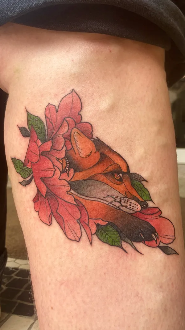 Tatuagem neotradicional feita pela Mara no Lonely Hearts Club Tattoo, Torres Vedras