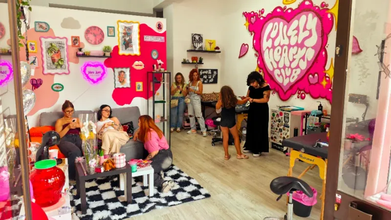Capa do artigo da NiT sobre o Lonely Hearts Club Tattoo